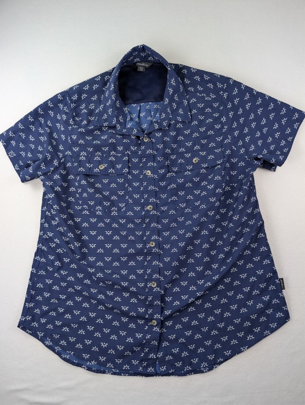 Eddie Bauer Men’s Large Blue Print Short Sleeve Button Up Shirt
